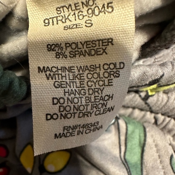 NWT. 2 Fleece jogger pants with pockets Gray Christmas Gnome & Burgundy Small - Picture 13 of 14